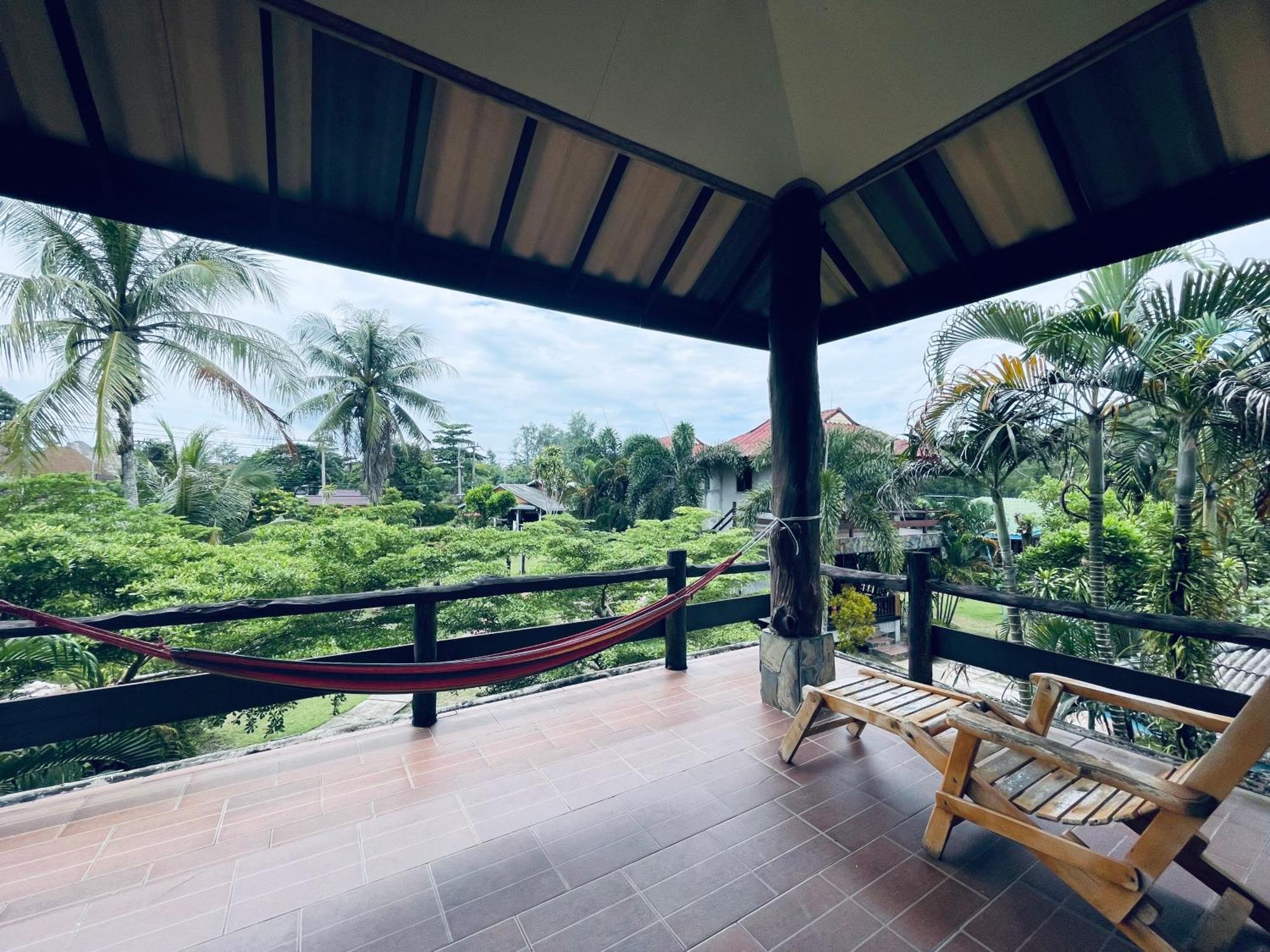Markhouse Bungalow Ko Kut Экстерьер фото